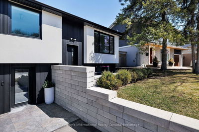 137 Otter Cres, Oakville - College Park image-0-3