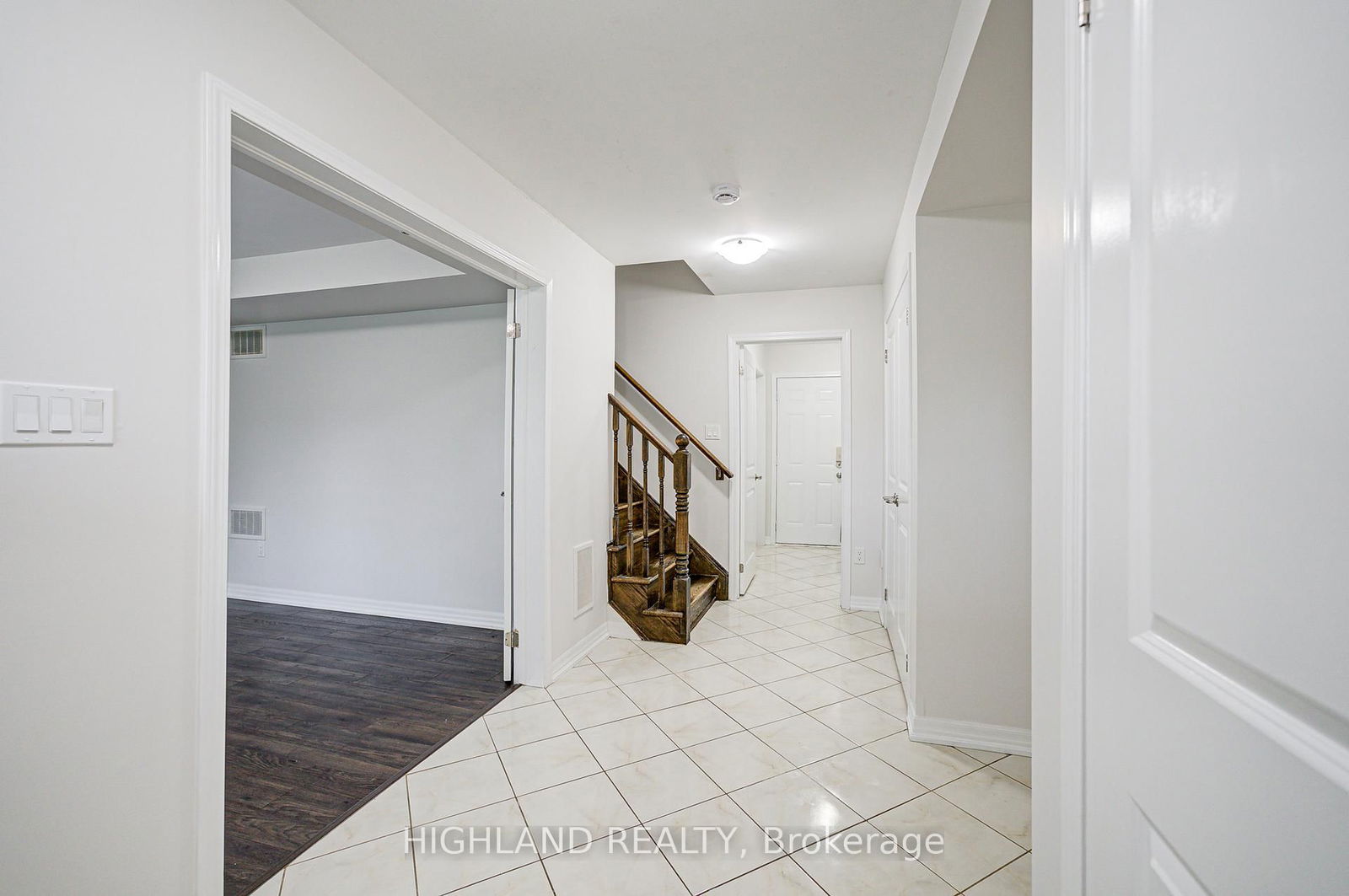 Townhouse for lease at 4-265 Ellen Davidson Drive, Oakville, Glenorchy, L6M 0V4 - MLS: W12134137