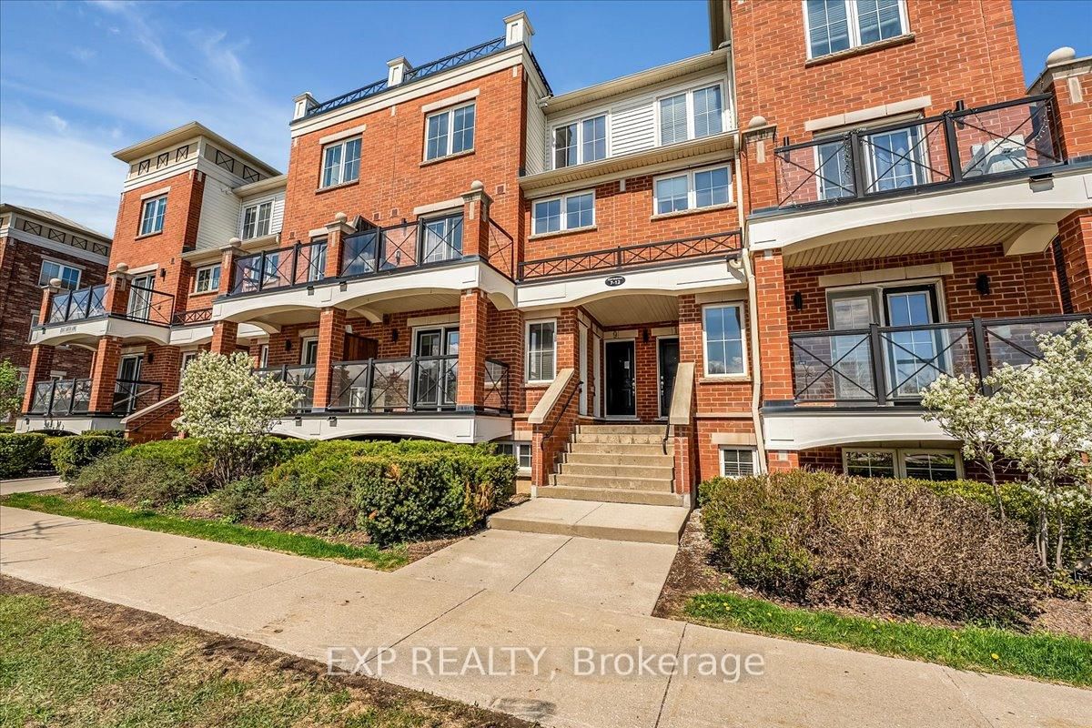 Townhouse for lease at 9-2557 Sixth Line, Oakville, River Oaks, L6H 0H7 - MLS: W12134173