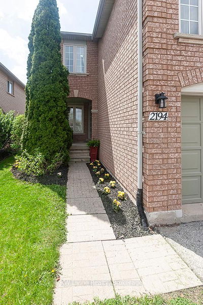 2194 Pell Cres, Oakville - Westmount image-0-2
