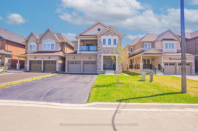38 Rosewell Crescent