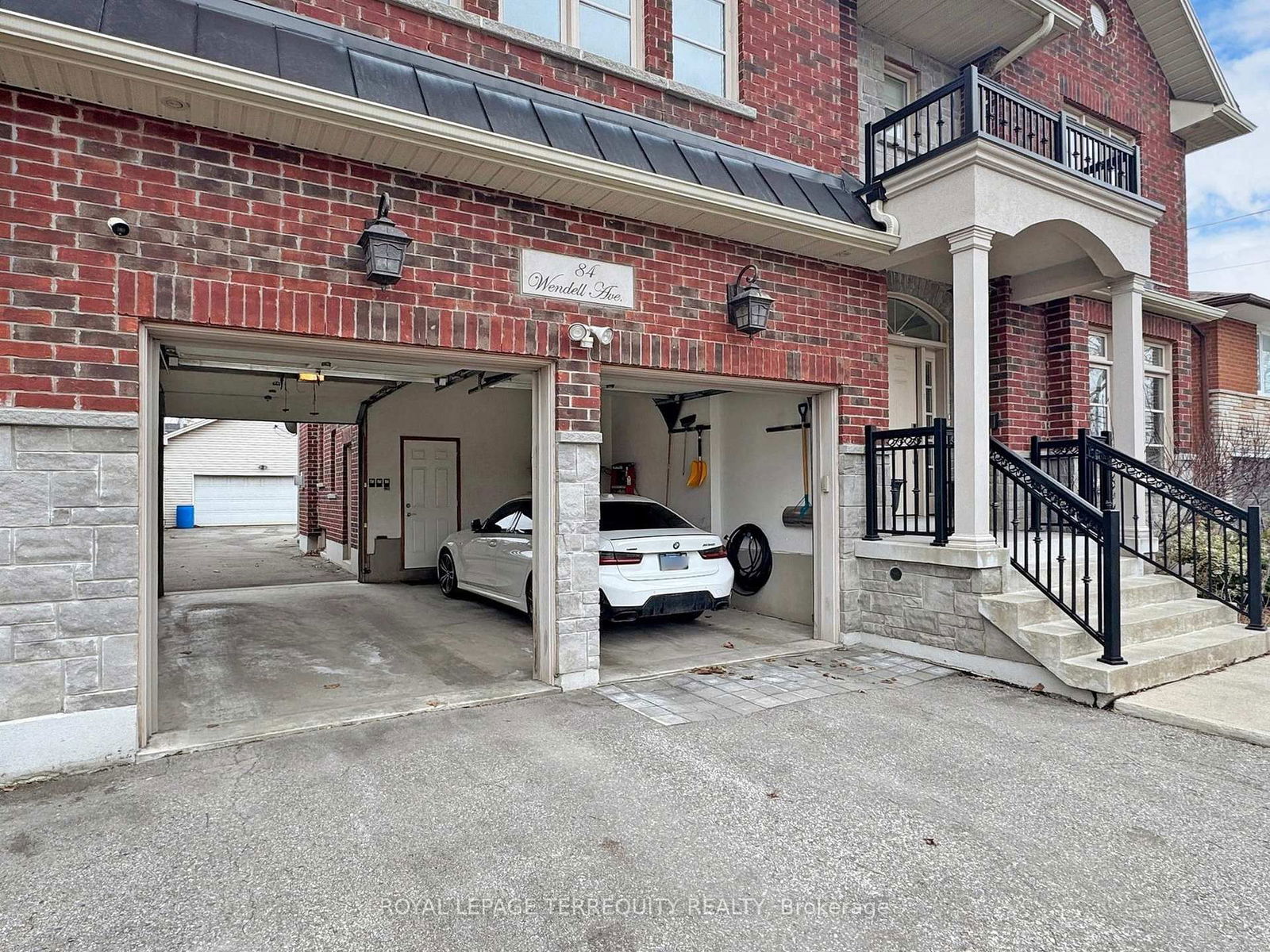 Detached House for sale at 84 Wendell Avenue, Toronto, Humberlea-Pelmo Park W4, M9N 3K7 - MLS: W12134442