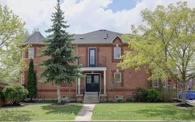 3933 Coachman Circle