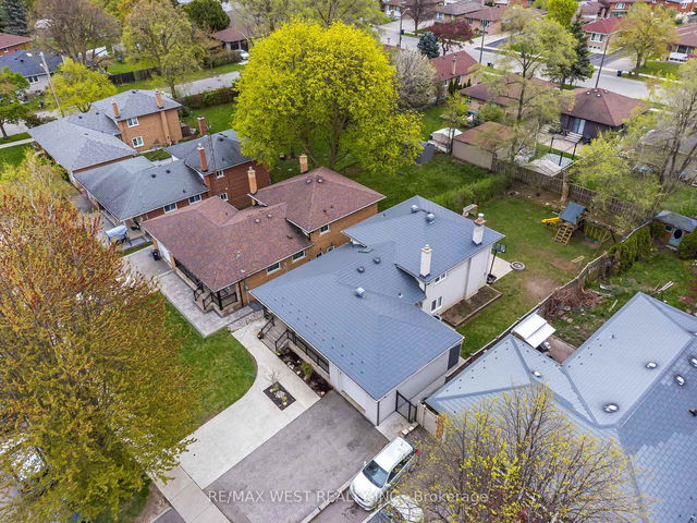 17 Forest Path Court