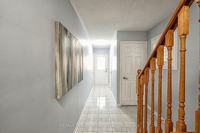 3841 Densbury Dr, Mississauga - Lisgar image-0-3