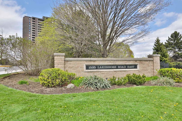 906 - 1535 Lakeshore Road