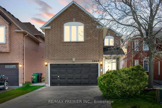 3960 Honey Locust Trail
