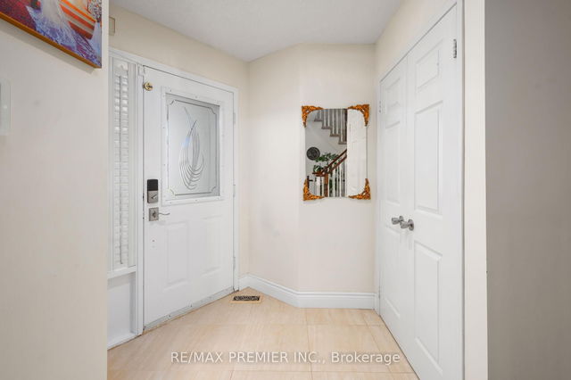 3960 Honey Locust Trail