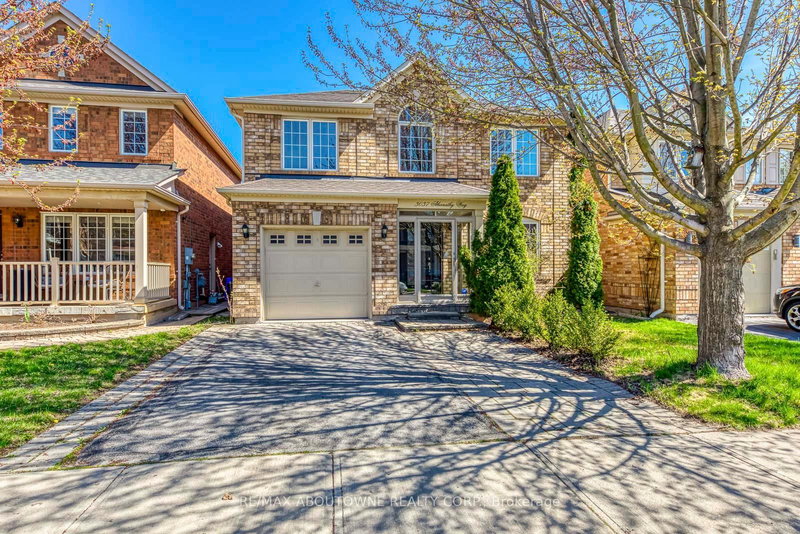 3037 Abernathy Way, Oakville, L6M 5C1 | Image 2