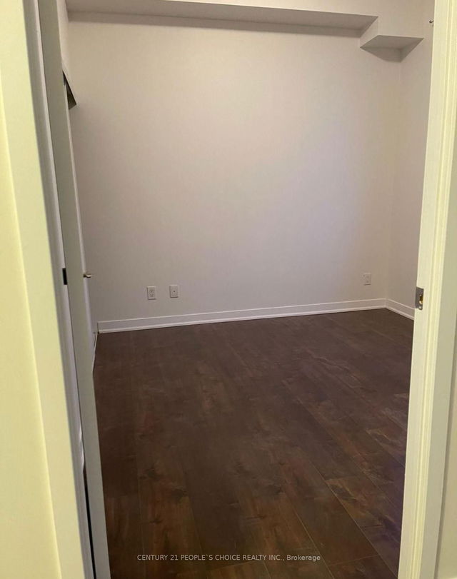 1612 - 840 QUEENS PLATE Drive