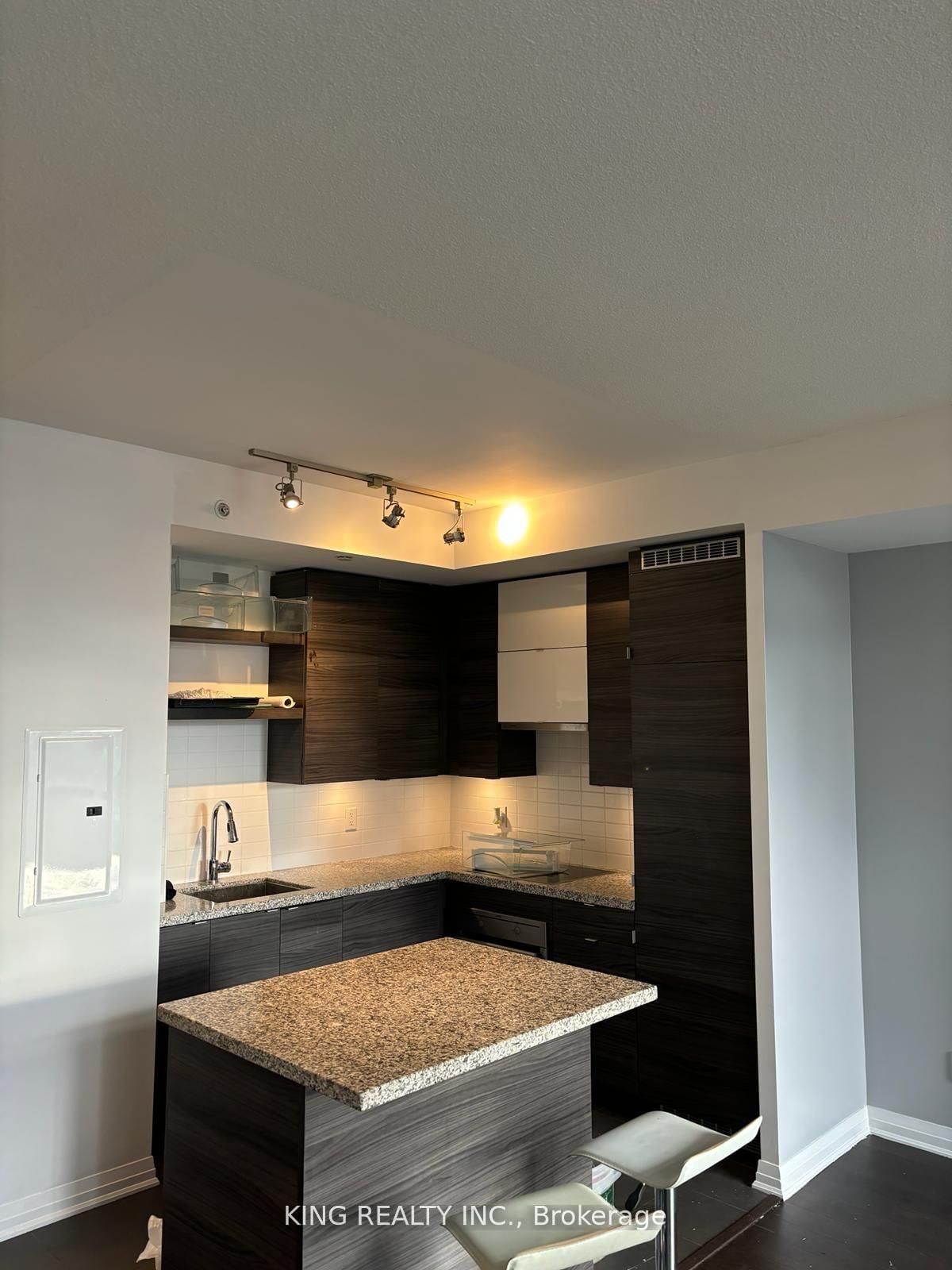 Condo for lease at 908-59 Annie Craig Drive, Toronto, Mimico, M8V 1A1 - MLS: W12134815