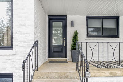 1195 Queens Ave, Oakville - College Park image-0-1