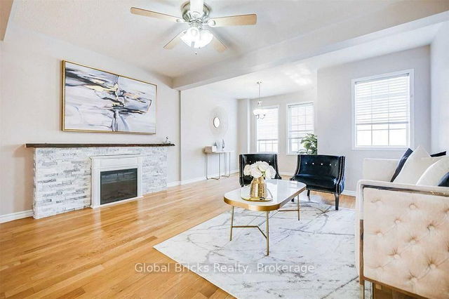 84 - 84 Spadina Road