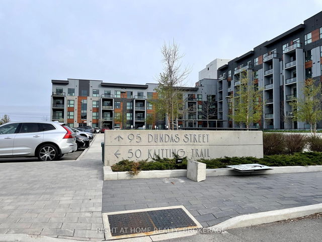 227 - 95 Dundas Street