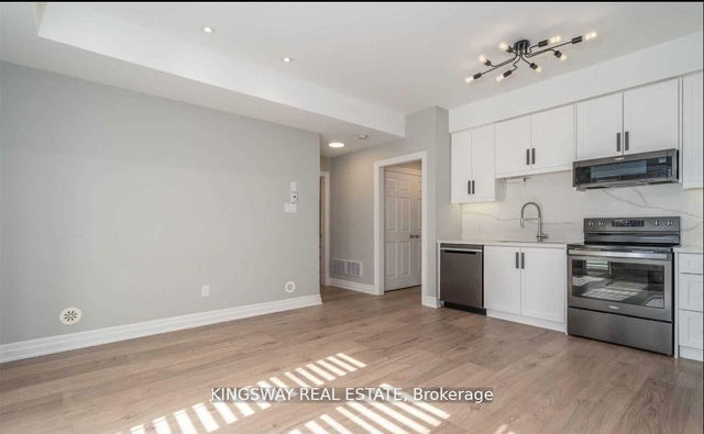 8 - 2915 Hazelton Place