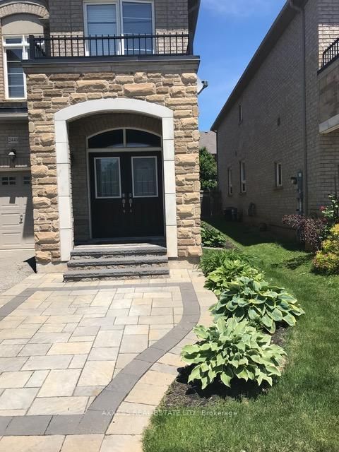 2449 Grand Oak Trail