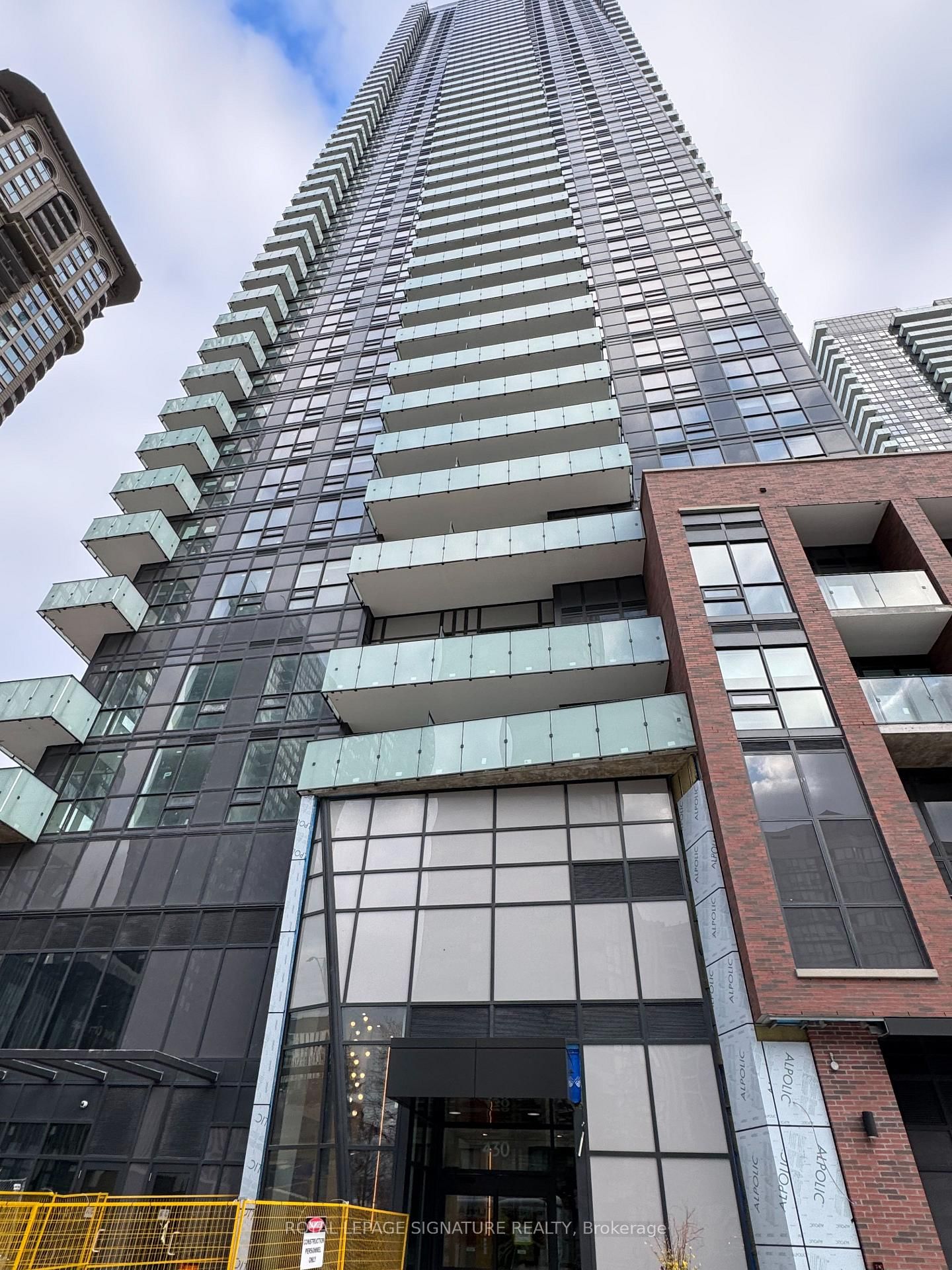 Condo for lease at 3505-430 Square One Drive, Mississauga, City Centre, L5B 3Y1 - MLS: W12135265