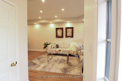 263 Gatwick Dr, Oakville - River Oaks image-0-2