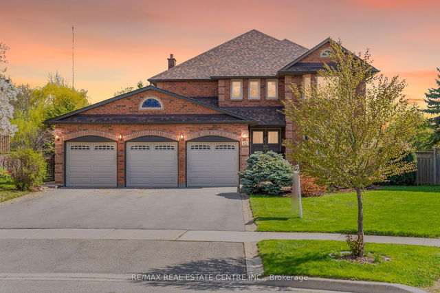 42 Fernbrook Crescent