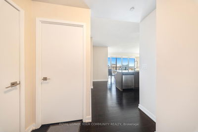 Unit 3209 — 510 Curran Pl, Mississauga - City Centre image-0-3
