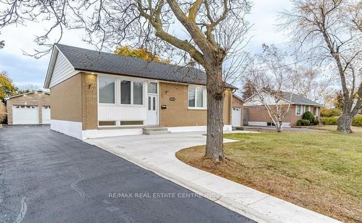 Detached House for lease at 5513 Turney Drive, Mississauga, Streetsville, L5M 1A2 - MLS: W12135482
