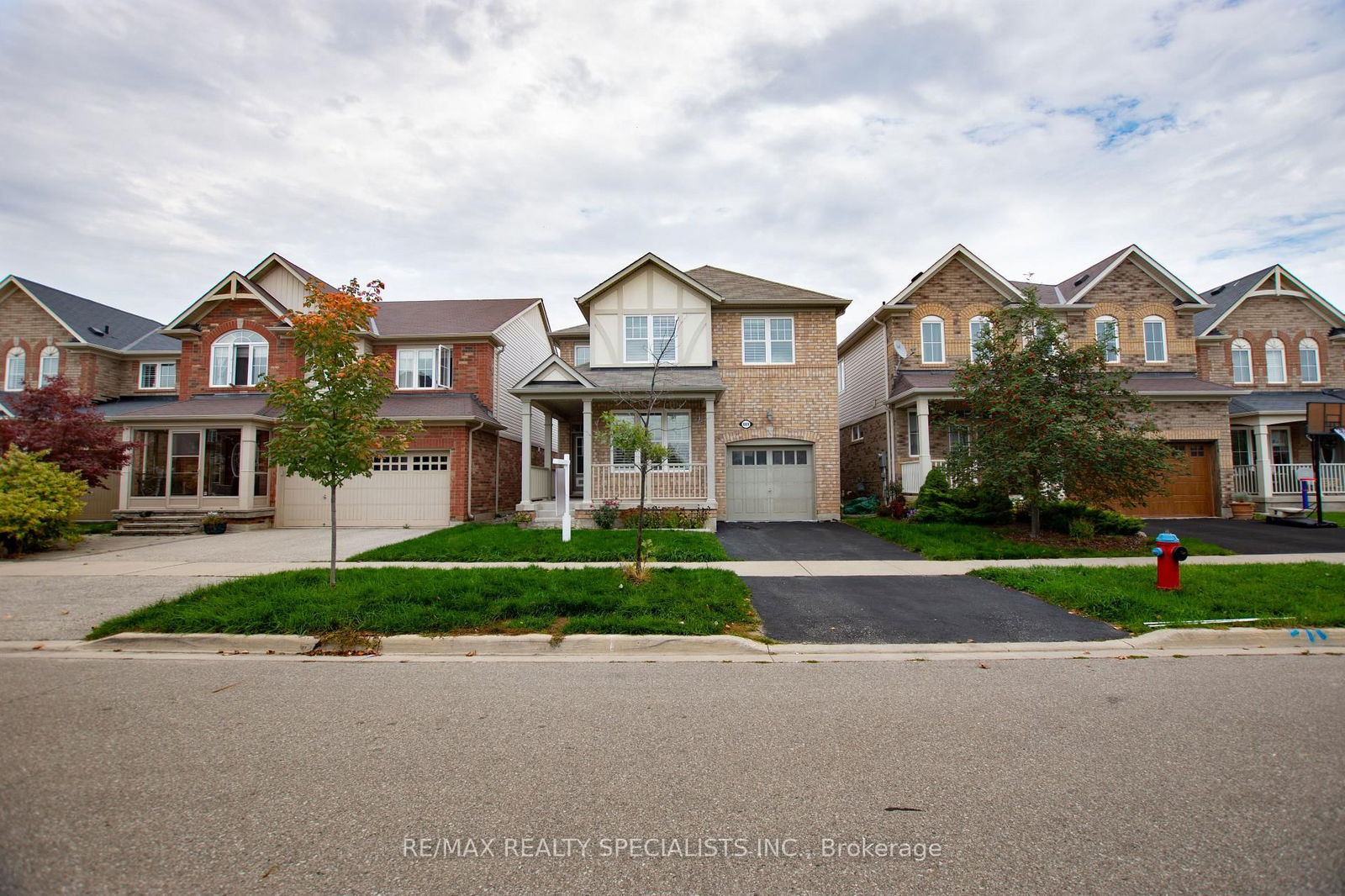Detached House for lease at Basement-889 Minchin Way, Milton, Harrison, L9T 7T6 - MLS: W12135538