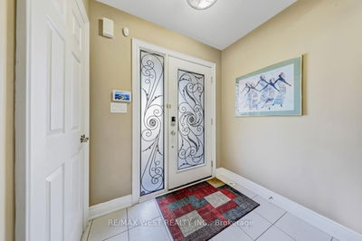 2036 Lakeshore Rd, Mississauga - Clarkson image-0-2