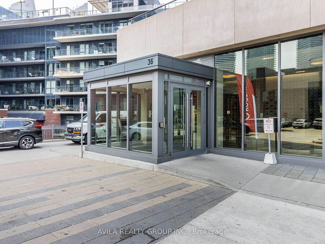 410 - 36 Park Lawn Road
