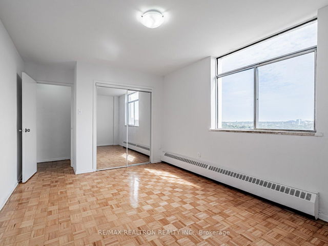 909 - 2255 Weston Road
