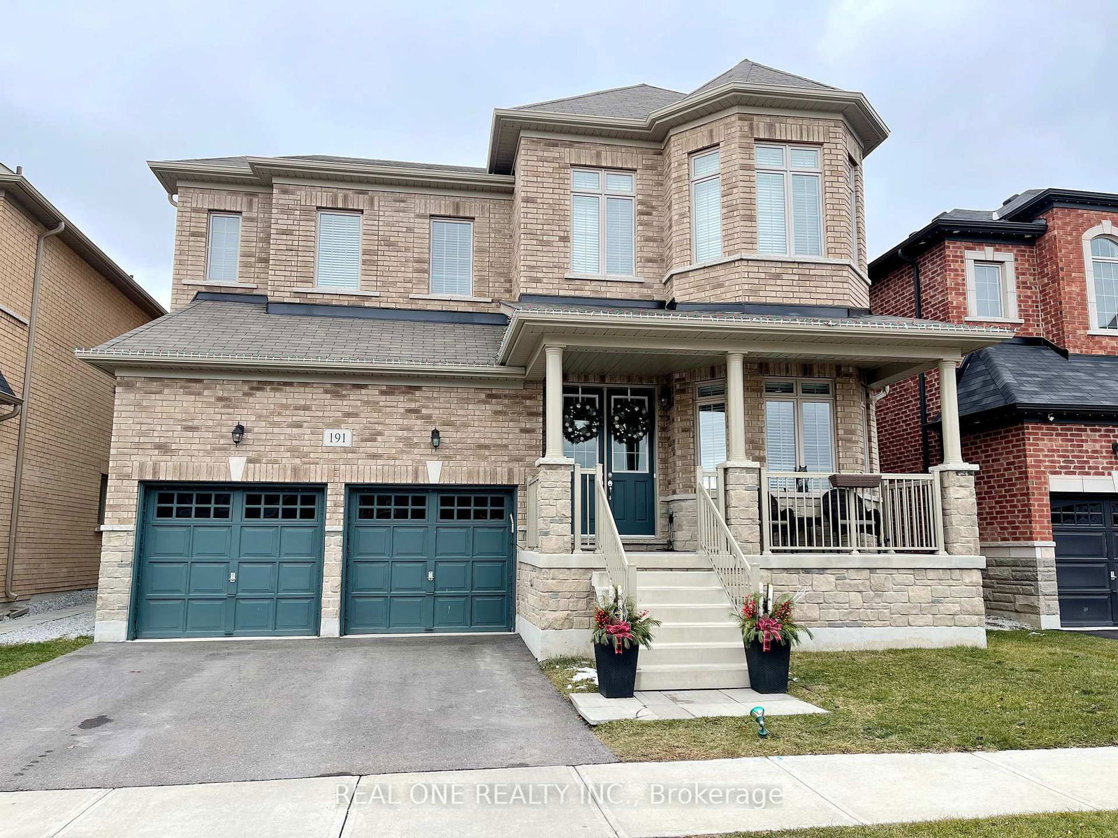 Detached House for lease at 191 Belmore Court, Milton, Ford, L9E 1H5 - MLS: W12135691