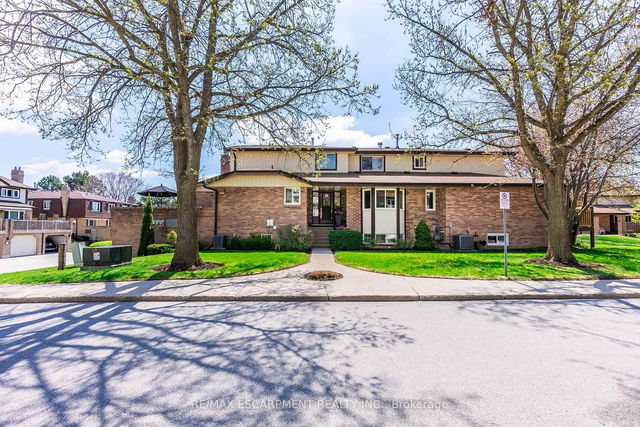 6 - 1508 UPPER MIDDLE Road