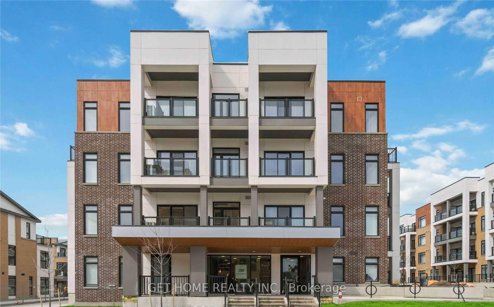Condo for lease at 406-130 Canon Jackson Drive, Toronto, Beechborough-Greenbrook, M6M 0B7 - MLS: W12135733
