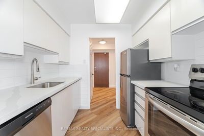 Unit 1714 — 50 Kingsbridge Gdn Circ, Mississauga - Hurontario image-0-3
