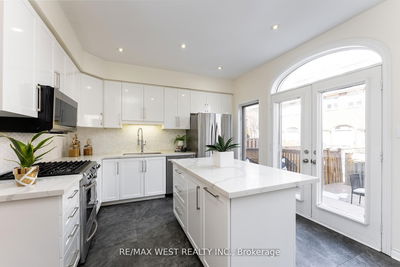 38-1 Mendota Rd, Toronto - Stonegate-Queensway image-0-4