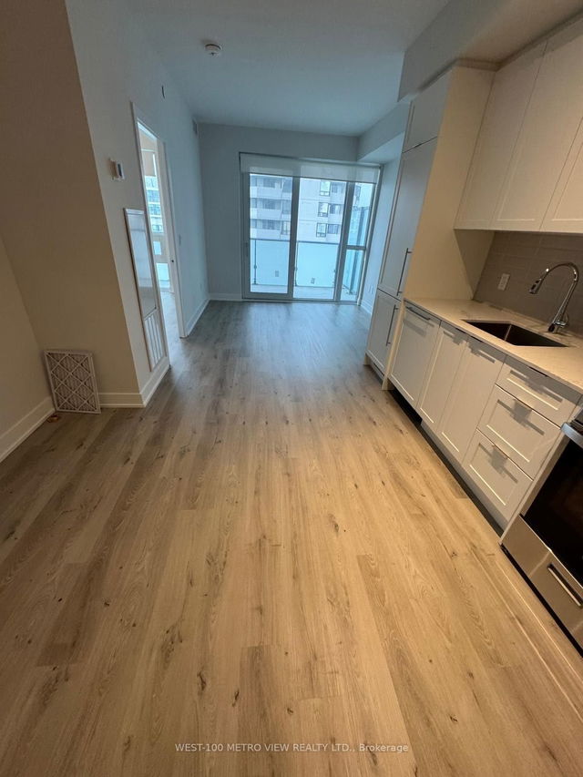 1609 - 430 Square One Drive
