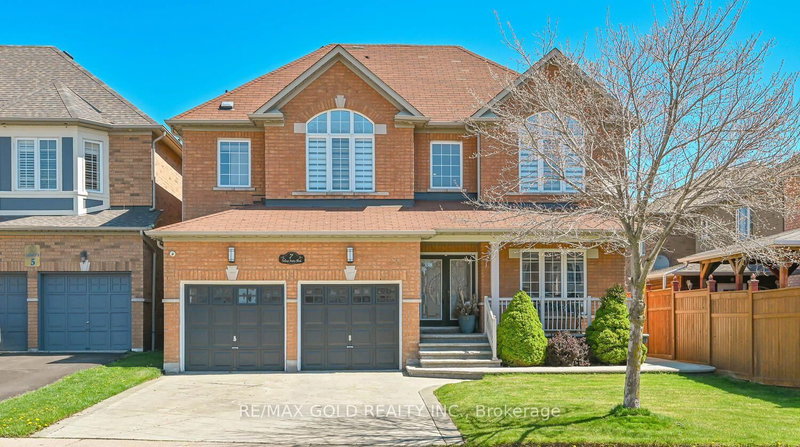 7 Yellow Avens Blvd, Brampton, L6R 0K5 | Image 2