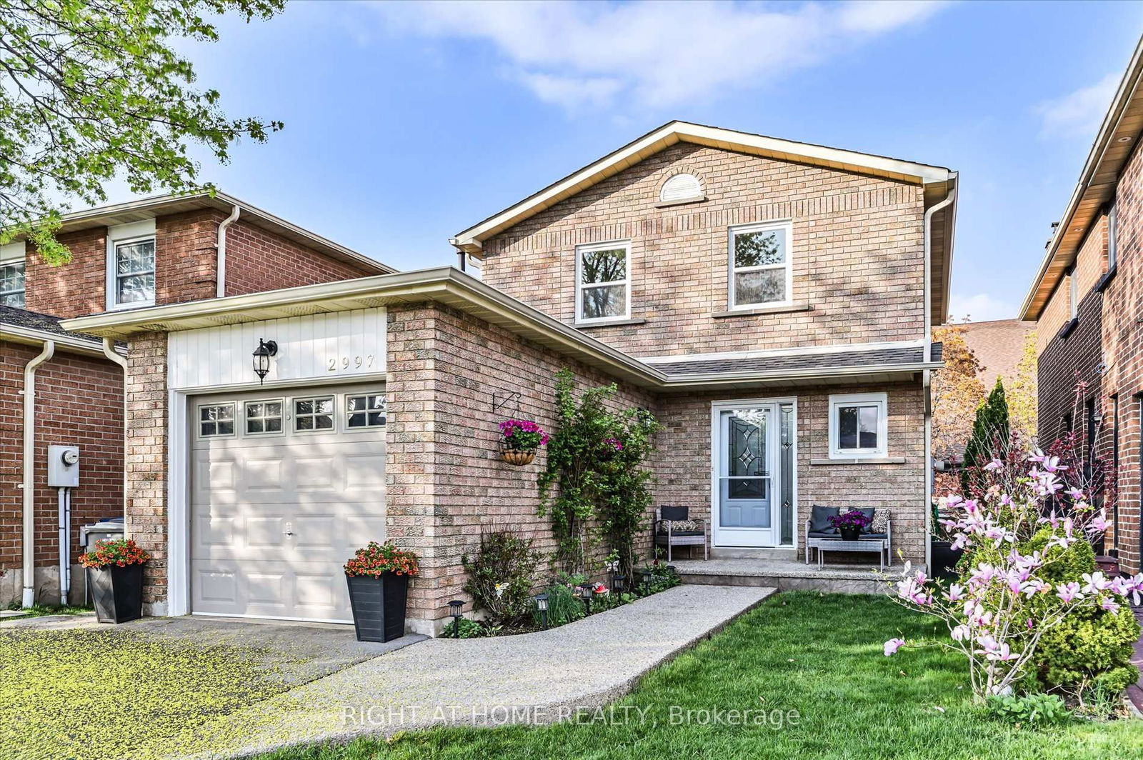 Detached House for sale at 2997 Olympus Mews, Mississauga, Meadowvale, L5N 4V5 - MLS: W12136127