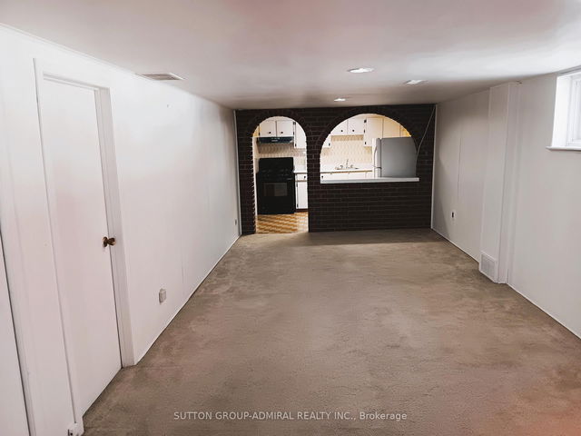 112 Strathnairn Avenue