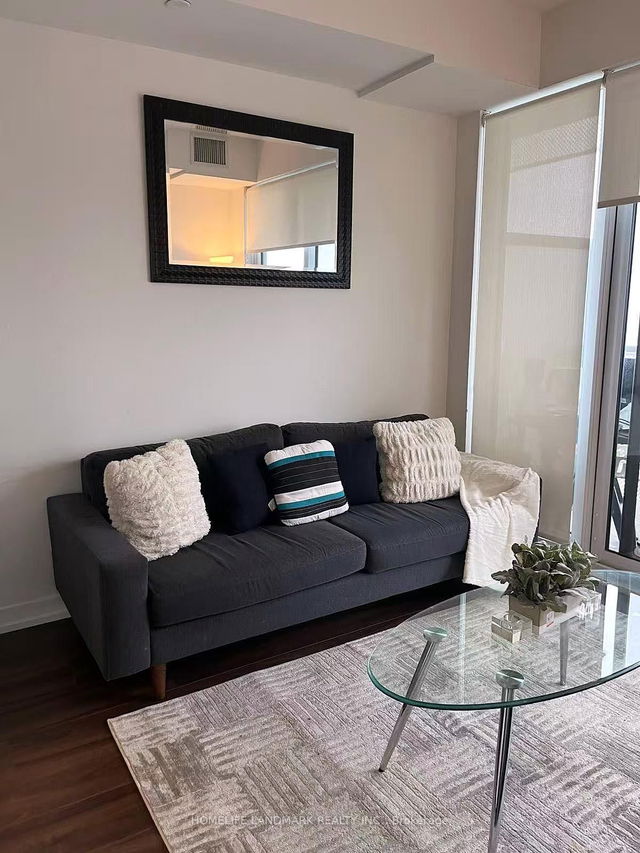 4212 - 4065 Confederation Parkway
