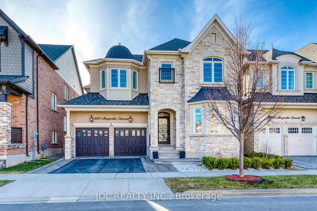 222 Magnolia Crescent