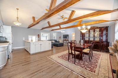 118 Martha Cres, Caledon - Bolton West image-0-3