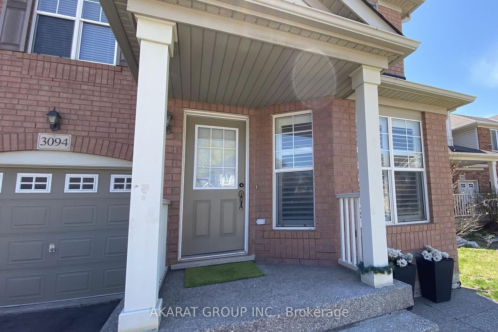 Semi-Detached House for lease at 3094 Rotary Way, Burlington, Alton, L7M 0A3 - MLS: W12136953
