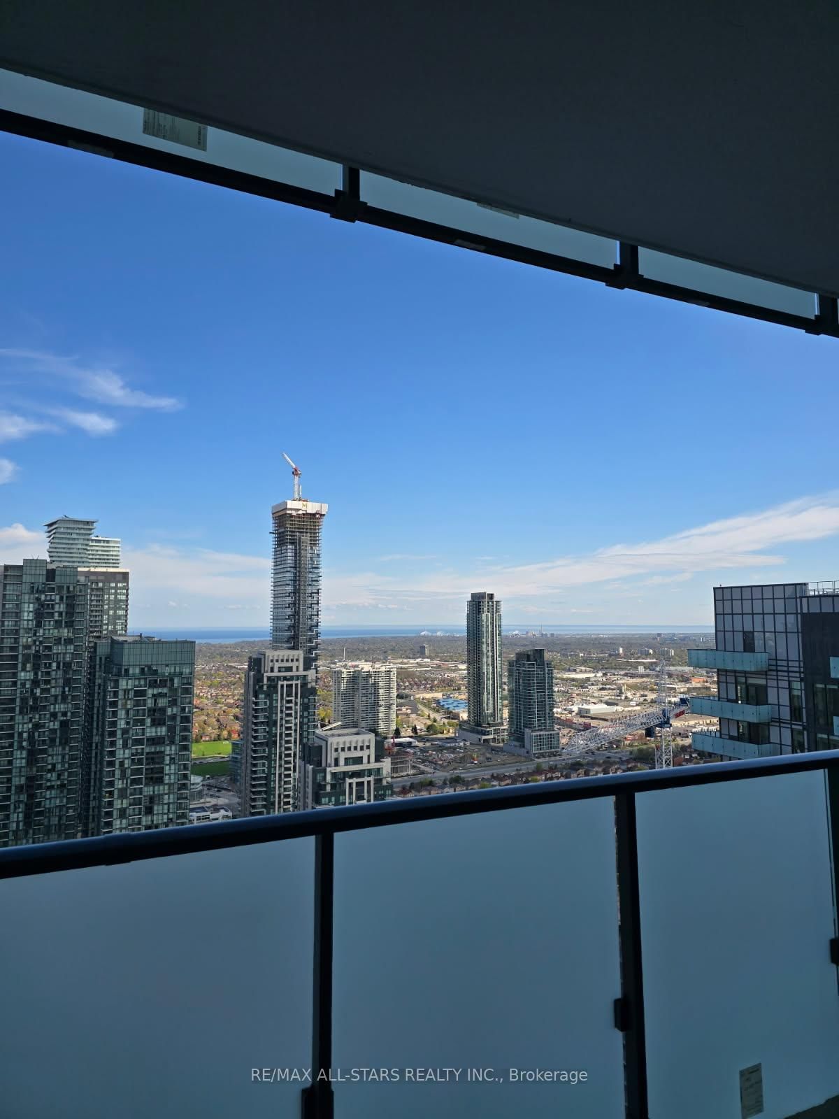 Condo for lease at 4004-430 Square One Drive, Mississauga, City Centre, L5B 0L6 - MLS: W12137022