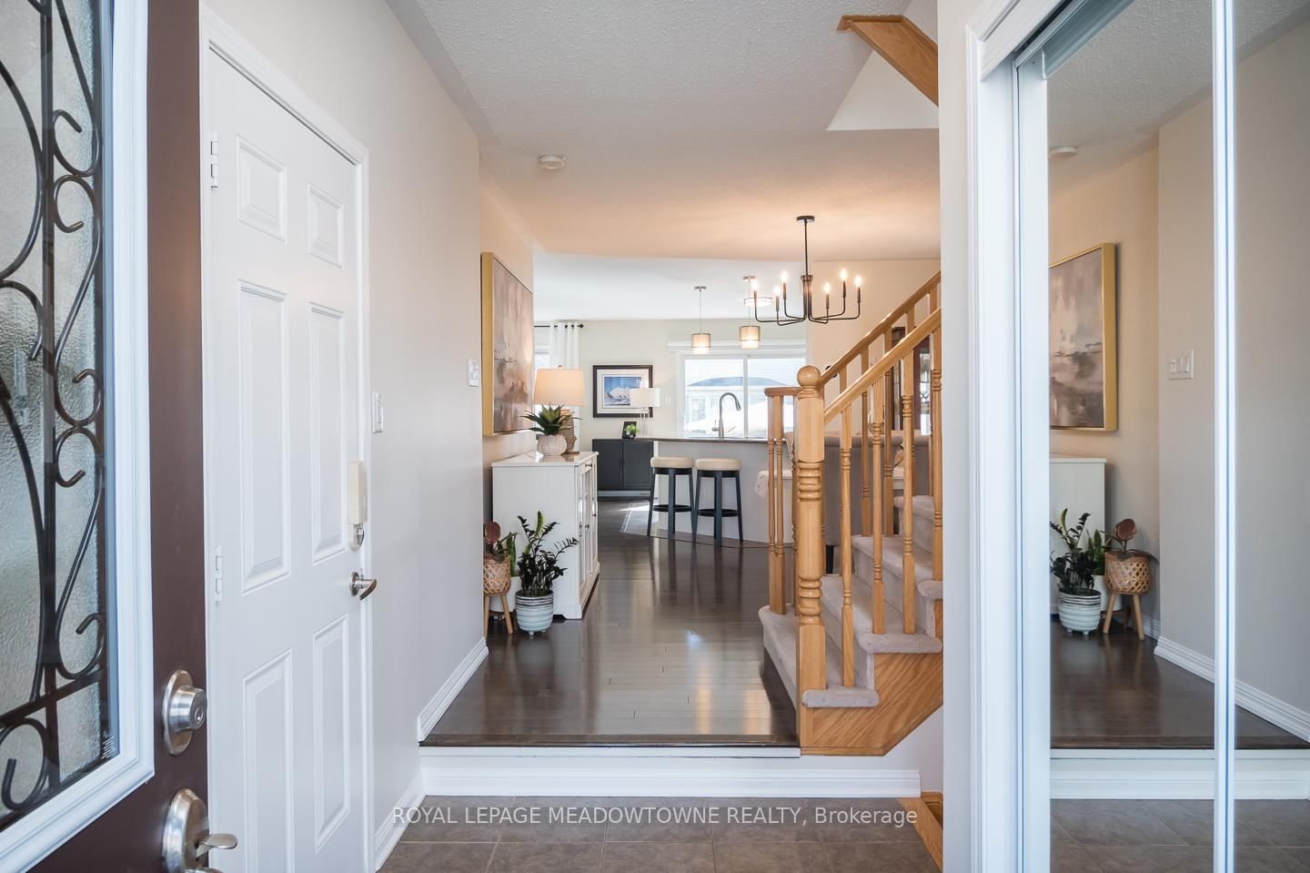 Semi-Detached House for sale at 694 Rayner Court, Milton, Harrison, L9T 0N9 - MLS: W12137234