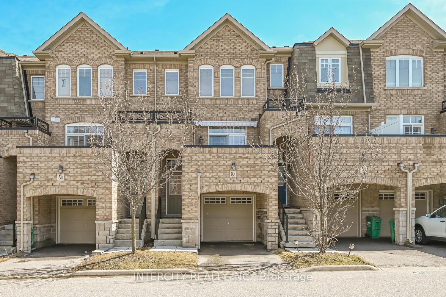 Townhouse for sale at 88 Magdalene Crescent, Brampton, Heart Lake East, L6Z 0G7 - MLS: W12137315