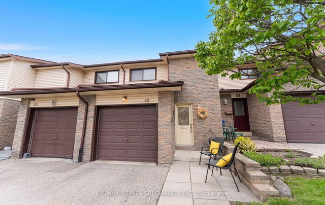 93 Collins Crescent