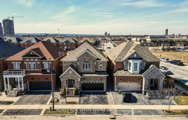 853 Stoutt Crescent