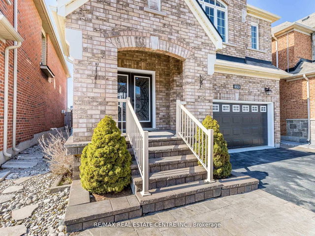 853 Stoutt Crescent