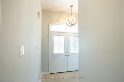 2445 Grand Oak Tr, Oakville - Westmount image-0-1
