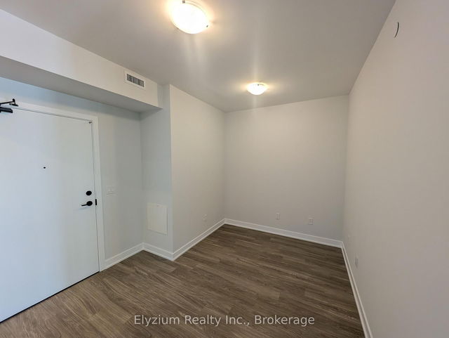 4305 - 430 Square One Drive